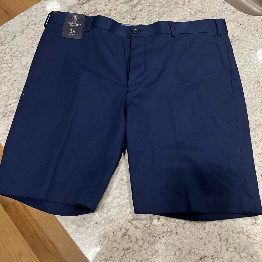 Hart Schaffner Marx Shorts - NWT -‎ 38
